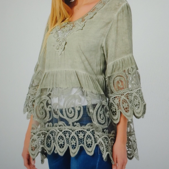 Scoop Neck Top - Picture 2 of 5